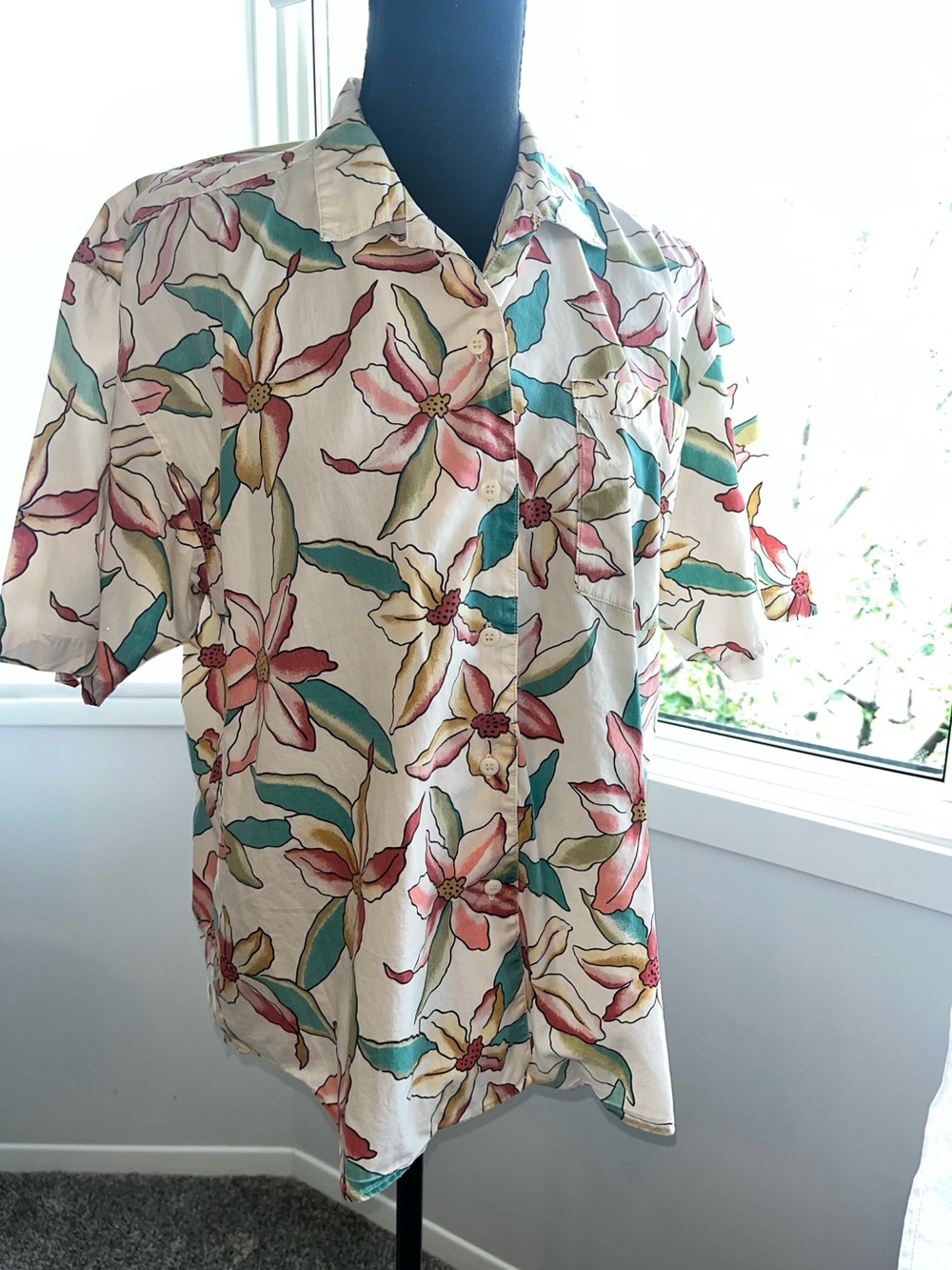 Cotton Cream Floral Short-Sleeve Button-Up - Eddie Bauer